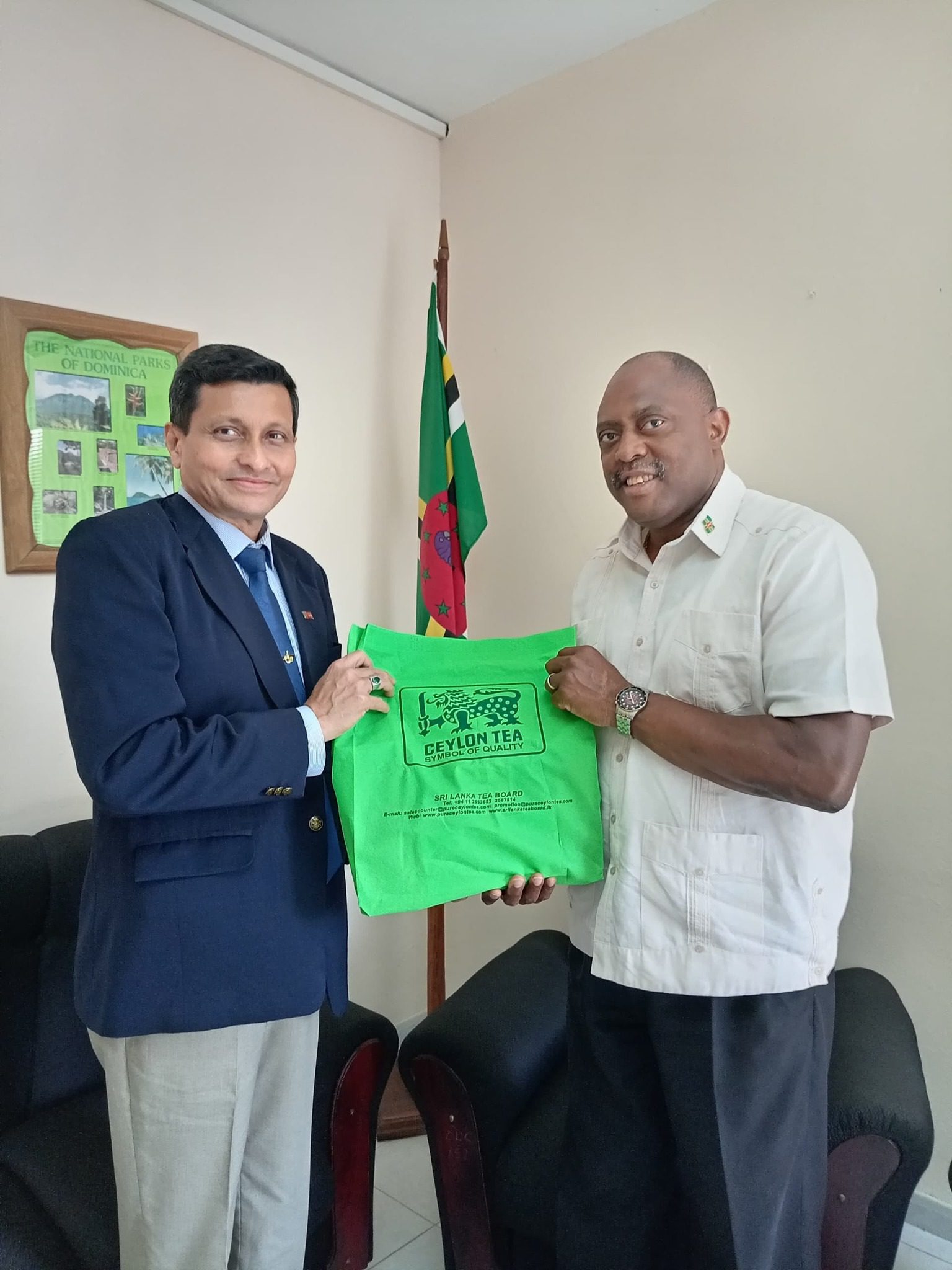 A courtesy call on Ambassador of the Commonwealth of Dominica in Havana2