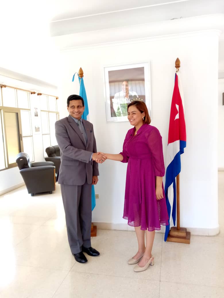 Ambassador of the Sri Lankan Embassy in Cuba had a courtesy call on Ambassador of Honduras in Havana3