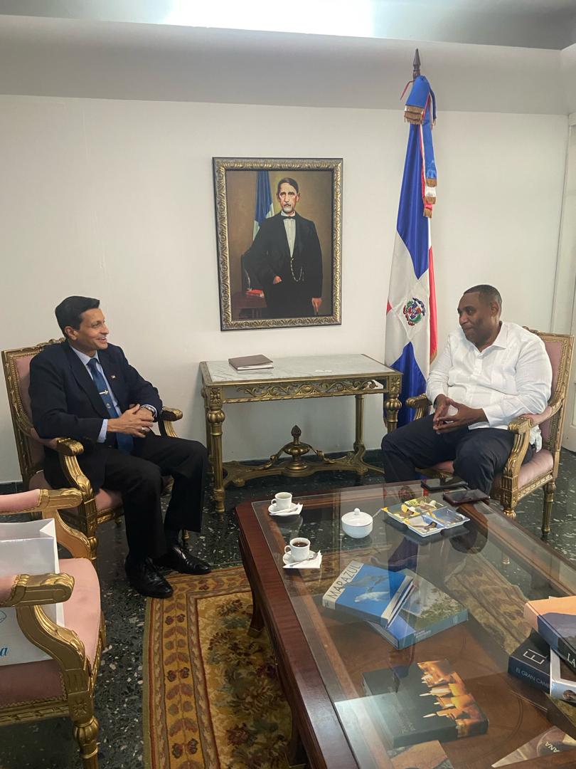 Ambassador of the Sri Lankan Embassy in Cuba had a courtesy call on Ambassador of the Dominican Republic in Havana2